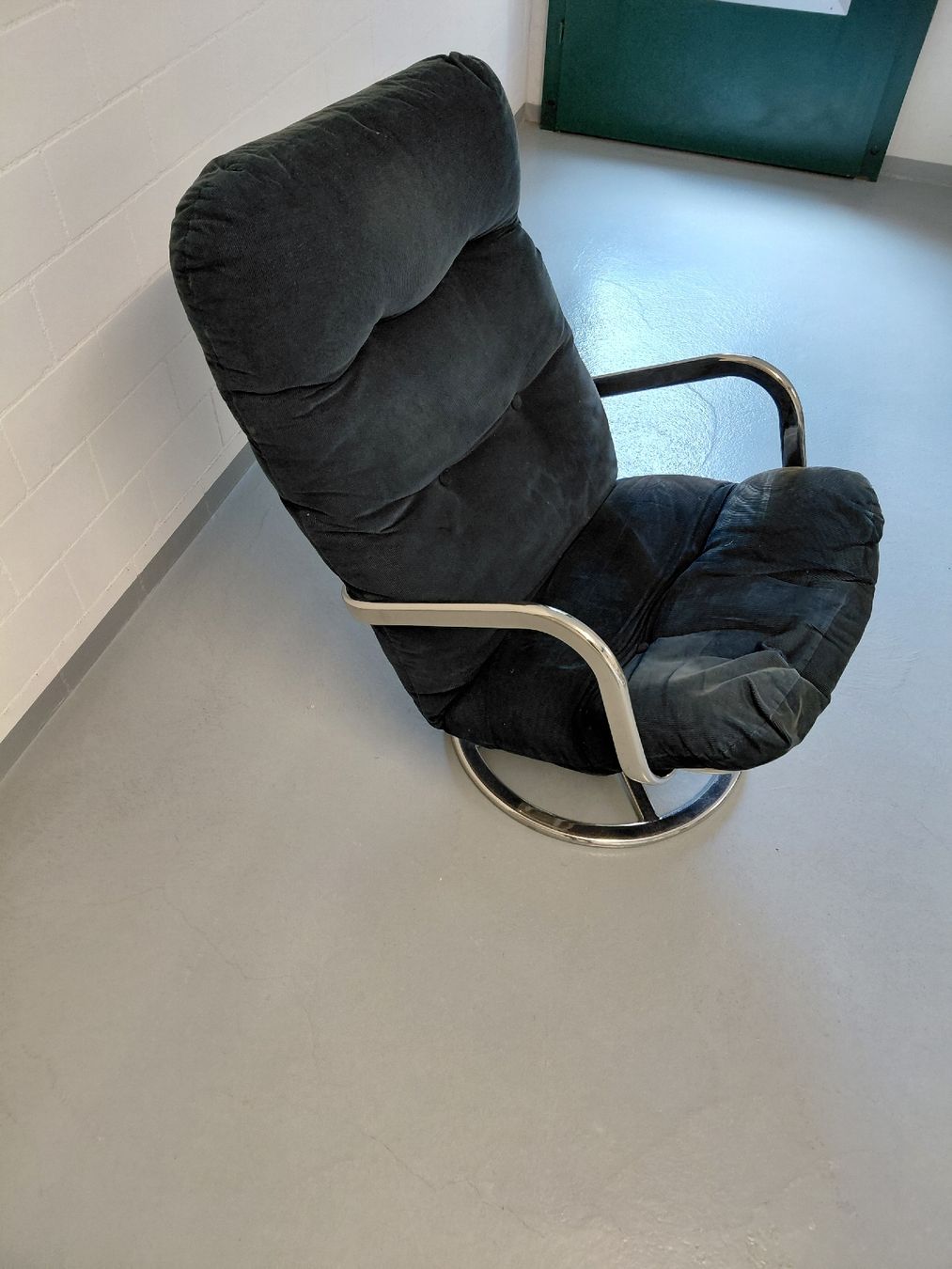 Poltrone: Sessel dunkelblau Cord mit Metallgestell – Usato da Cham venduto da srb_26vq 3