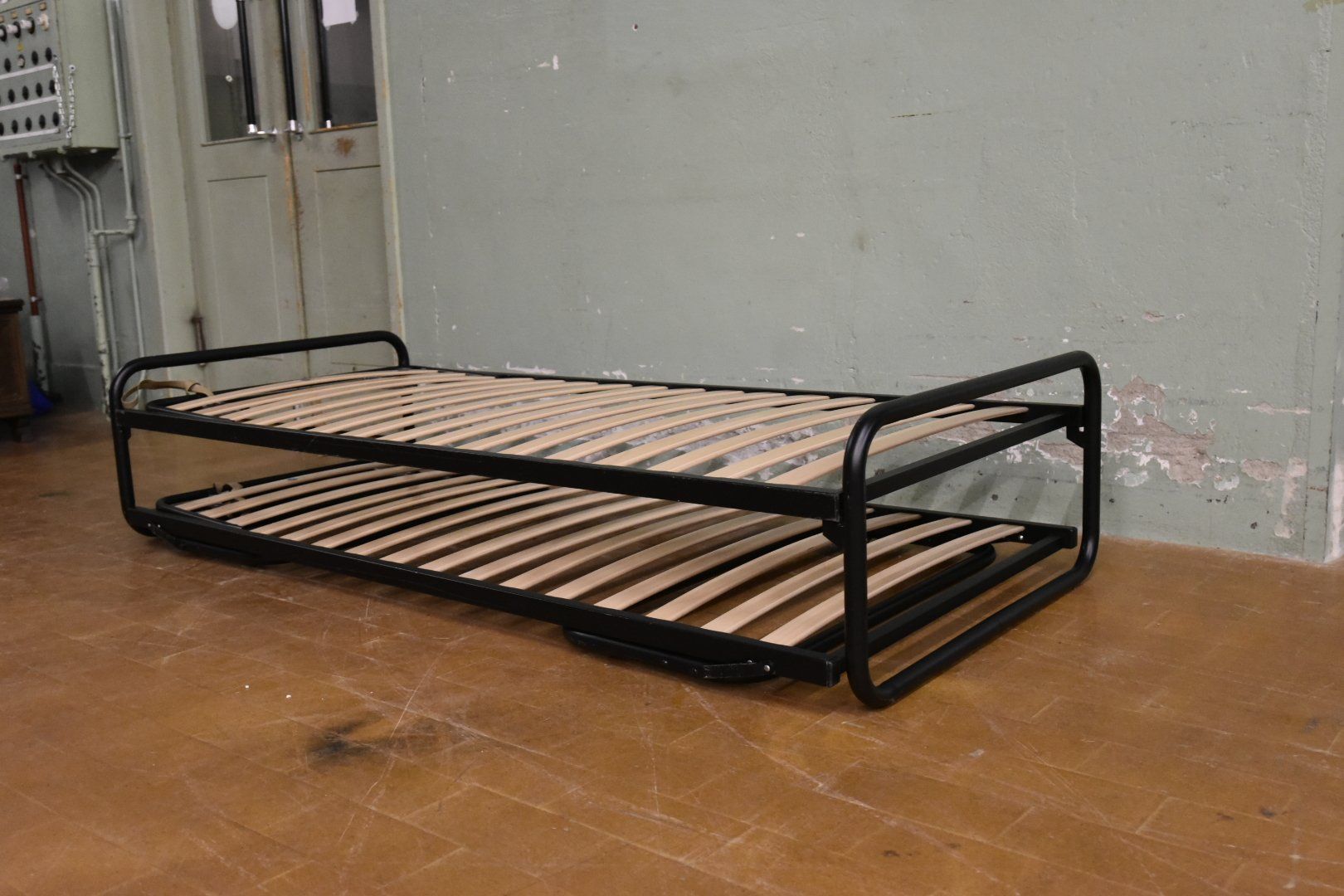 Letti: Designer Raumsparbett 200x90cm – Usato da Lichtensteig venduto da Usedinstorecom