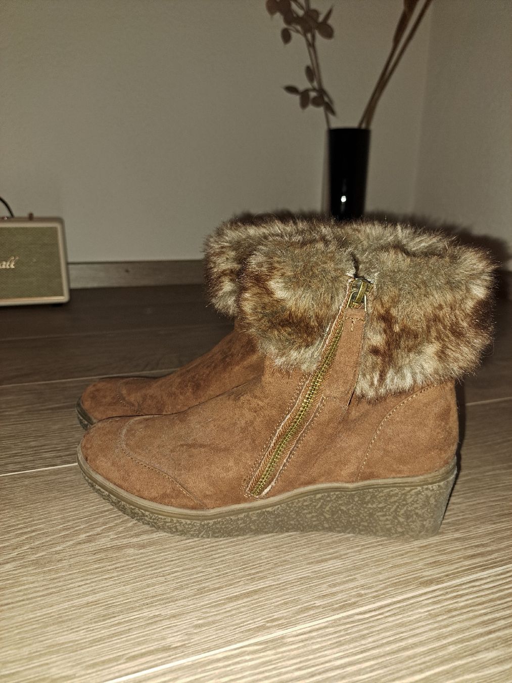 Scarpe da donna: Kuschelige Winterstiefel Gr. 39 – Usato da Wetzikon ZH venduto da secondhandsfashion