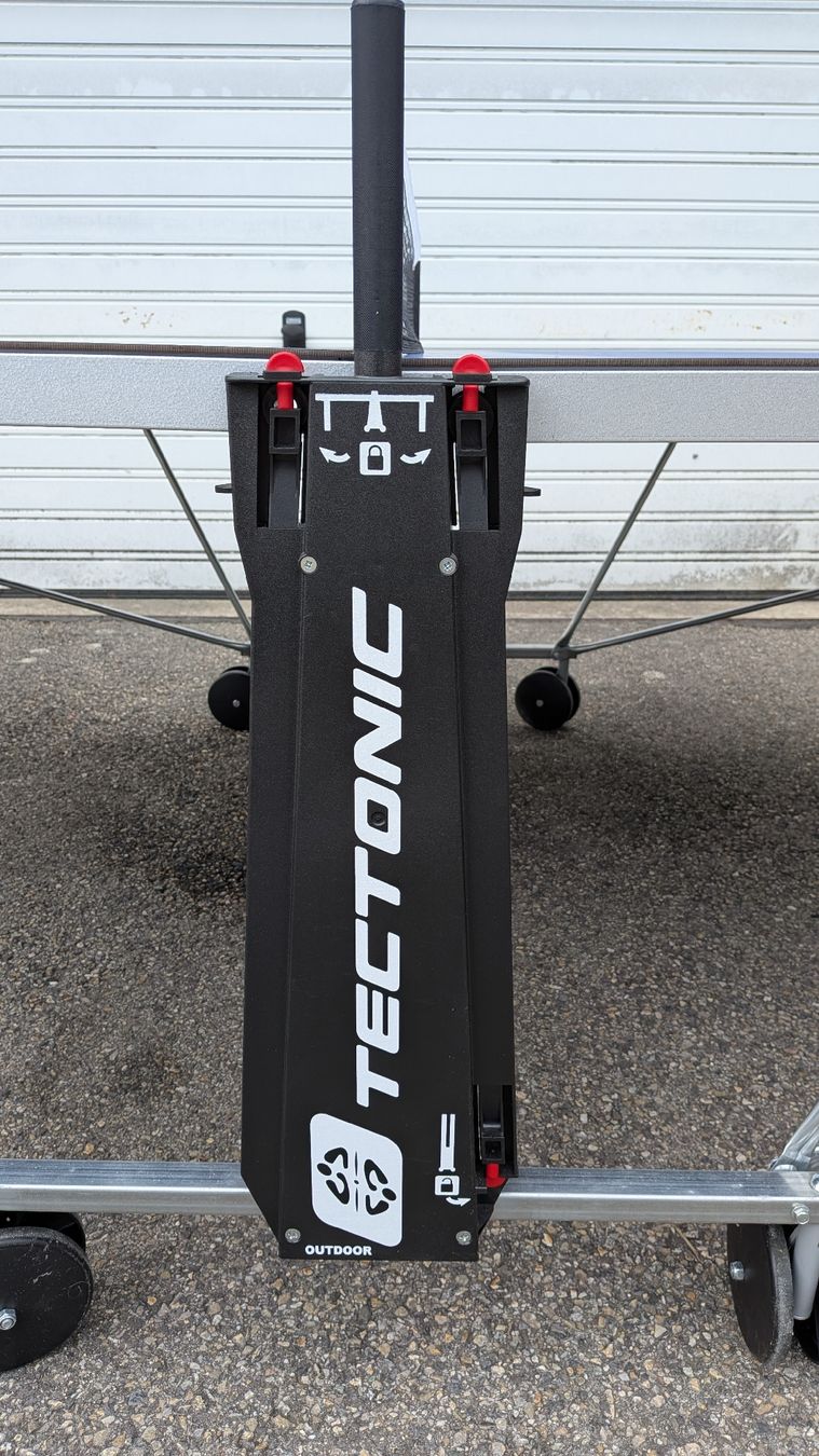 Tennis de table: Table de ping-pong Tectonic  – D'occasion à Vilars NE par leo_2dh2 3