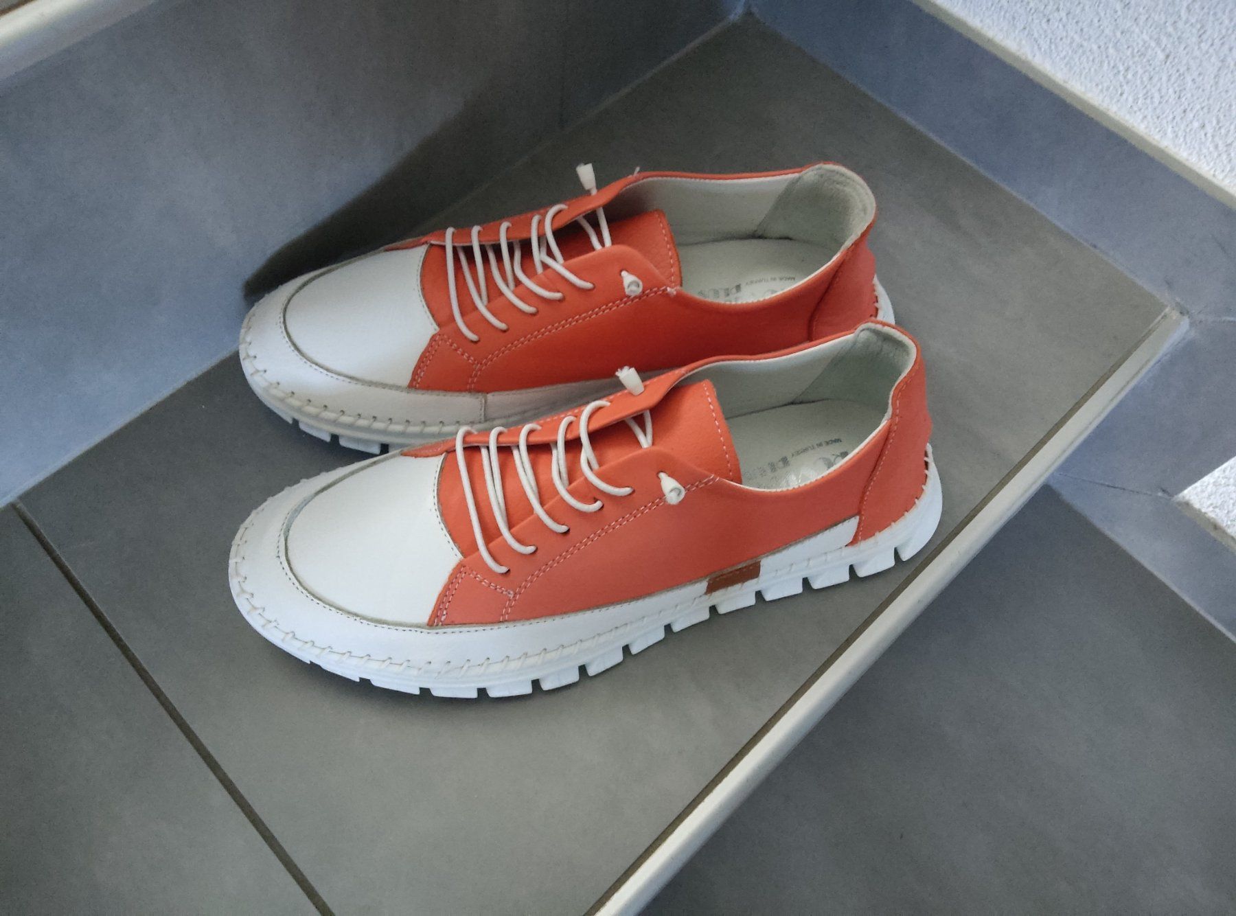 Chaussures femmes: Chaussures cuir Rovigo – Neuf (Voir description) à Vicques par prairie0809