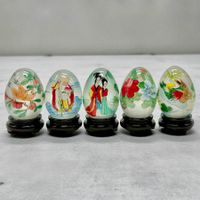 Lot de 5 œufs chinois en verre, peinture inversée. Chine
