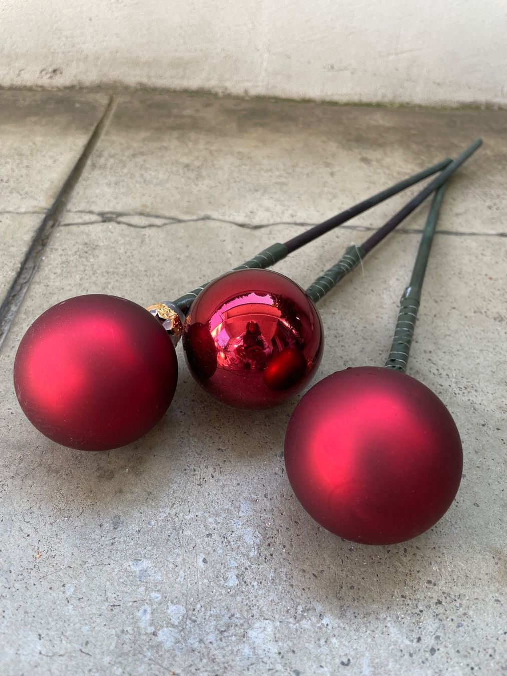 Tutte le decorazioni: Weihnachtskugeln rot am Stiel 3Stück – Usato da Zürich venduto da lgu_zg6n