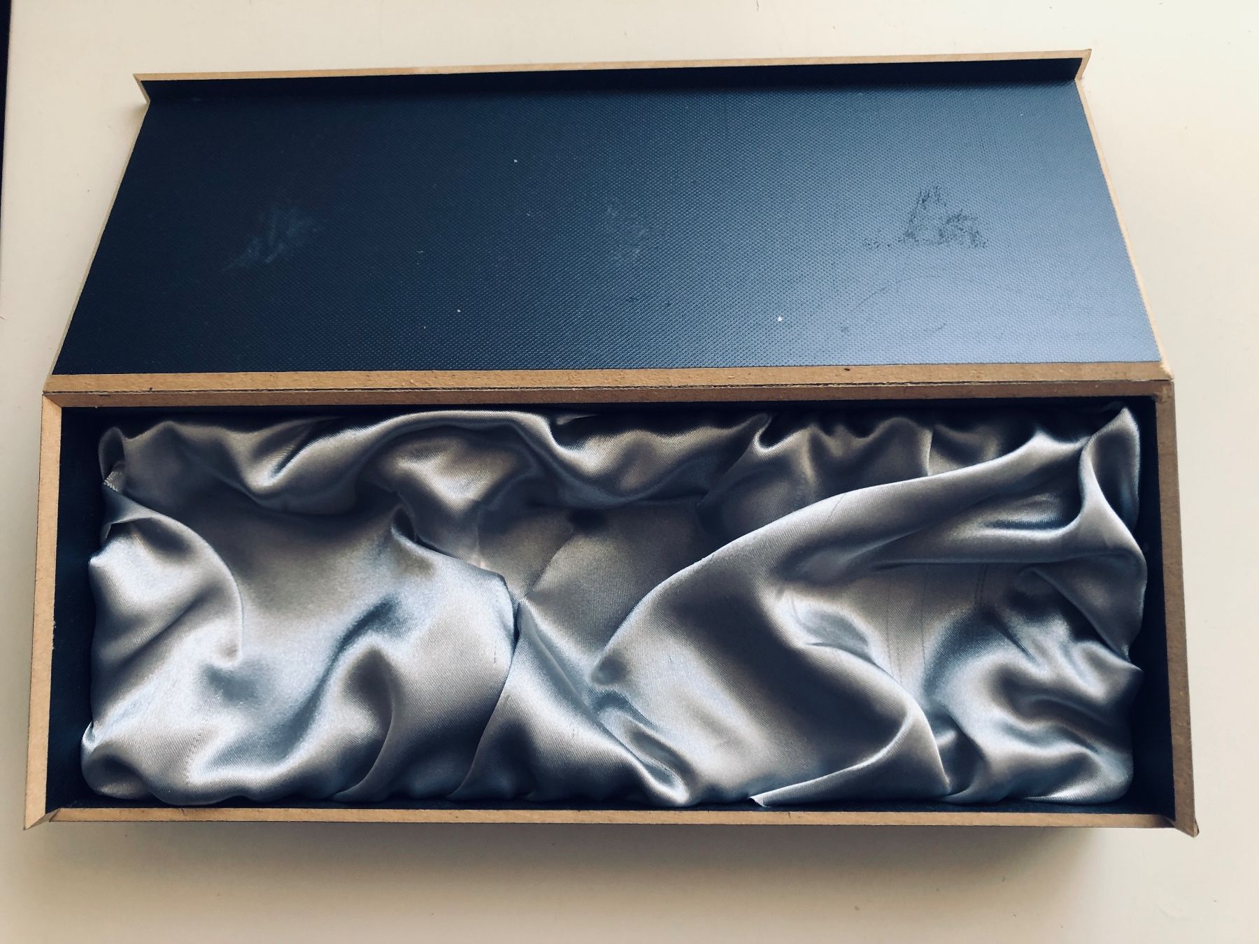 Casse di trasporto: Edle Geschenkbox / Schmuckbox - Graue Schatulle, – Usato da Arlesheim venduto da leyRum4.5
