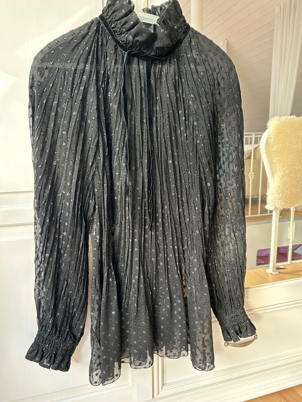 Camicette: Bluse von PHILOSOPHY, NP ca 800.- CHF – Nuovo (secondo la descrizione) da Möhlin venduto da seerose6