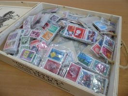 Interessante Box mit Schweizer Marken