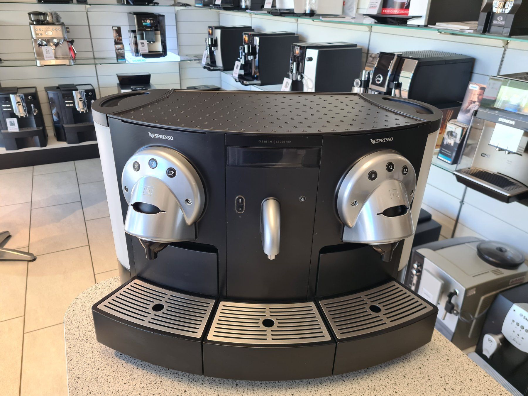Machine à Café Nespresso Gemini CS200 PRO - Modèle Professionnel D'occasion