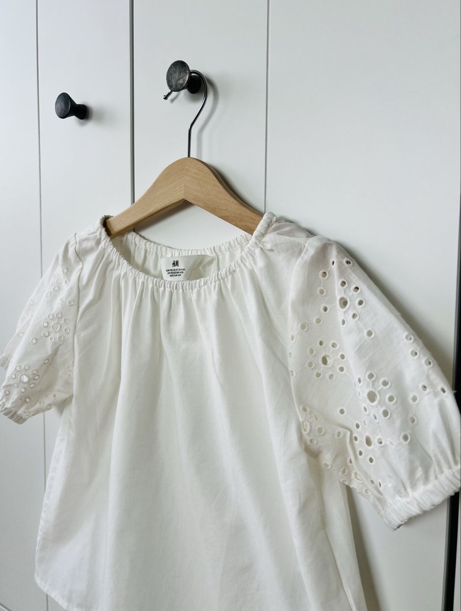 H&M Camicette, T-shirt & Top: H&M 110 Top Bluse Weiss bestickten – Nuovo (secondo la descrizione) da Burgdorf venduto da rulan