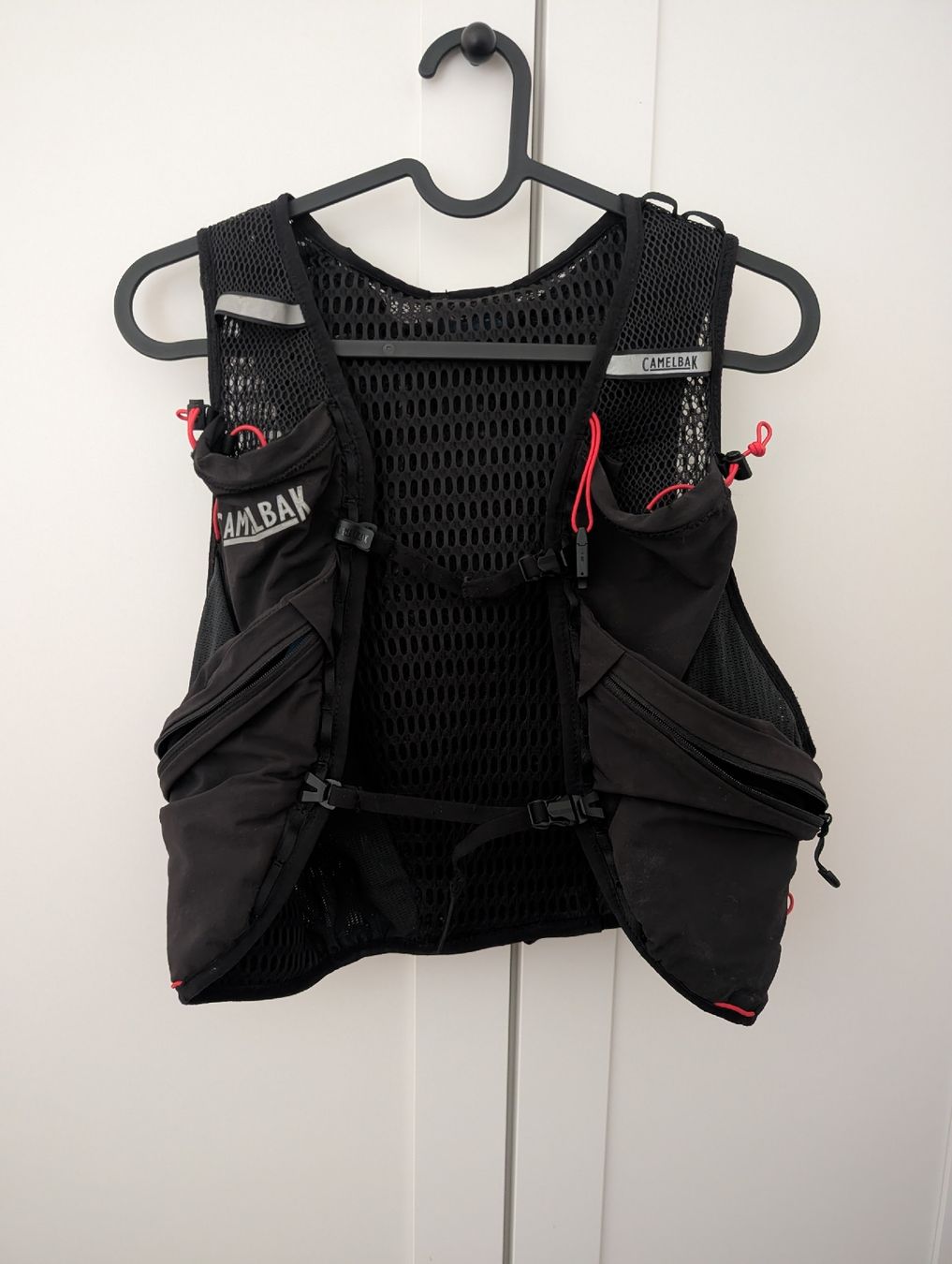 Camelbak Sacs à dos: Camelbak Apex Pro Laufweste Schwarz – D'occasion à Goldswil par Uninc156
