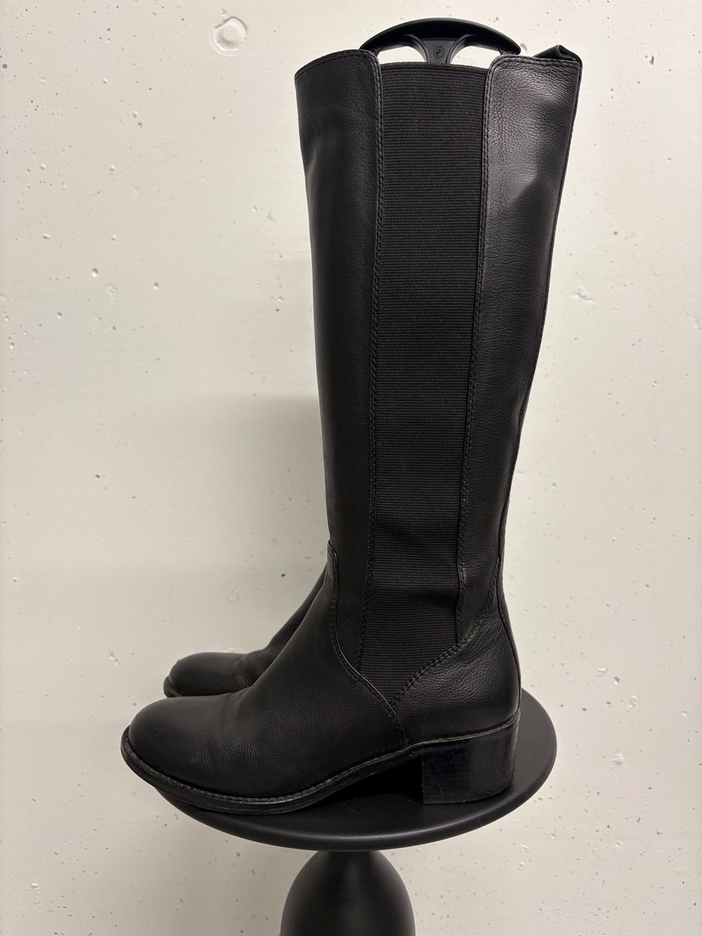 Scarpe da donna: Nursace Schwarze Lederstiefel Gr. 36 – Usato da Regensdorf venduto da secondchancefashion 1