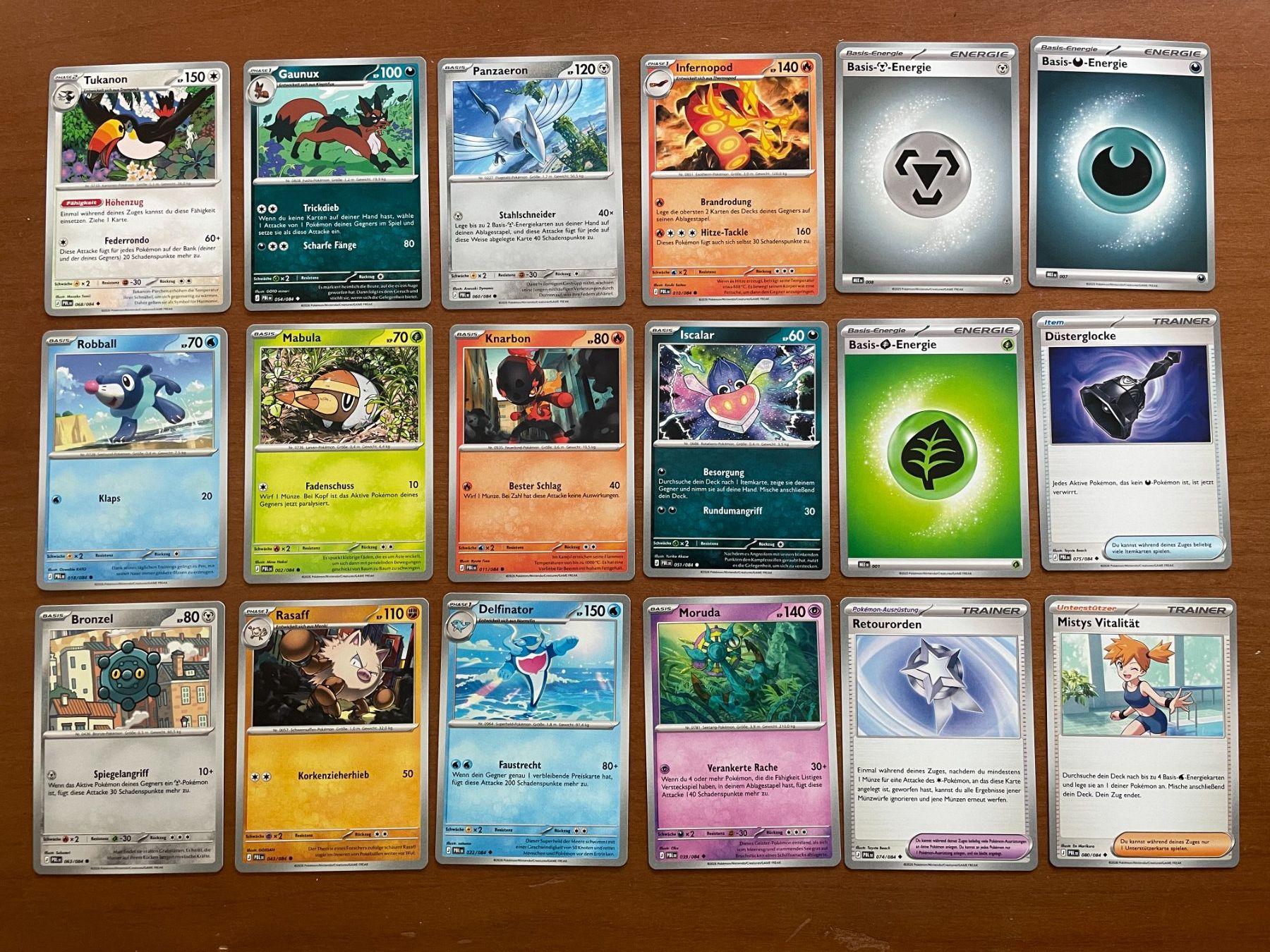 Pokémon Carte collezionabili: Pokemon Karten Set (Versand gratis) – Nuovo (secondo la descrizione) da Chur venduto da Angerson