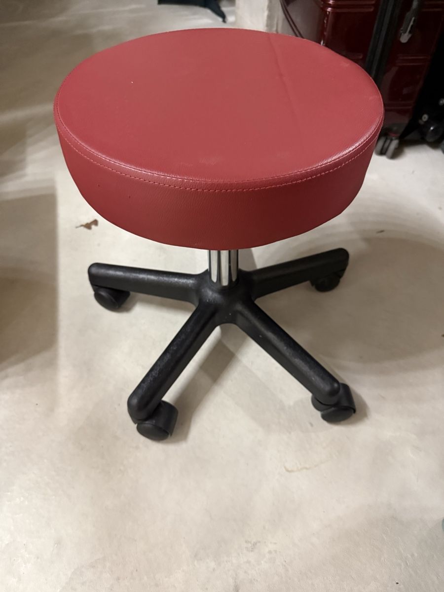 Hocker: Drehstuhl Hocker, top Zustand – Gebraucht aus Kloten von Narenjina 1