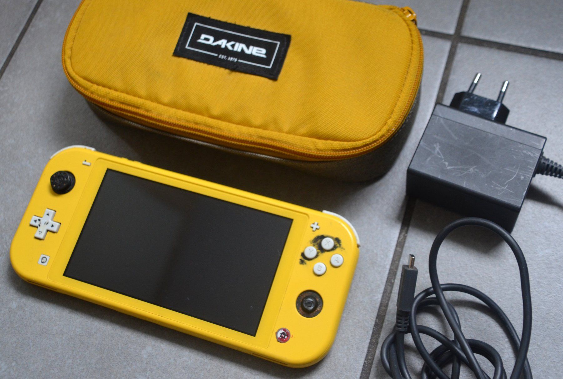 Nintendo Console: Nintendo Switch Lite HDH-001 – Usato da Collonges venduto da arashee 4