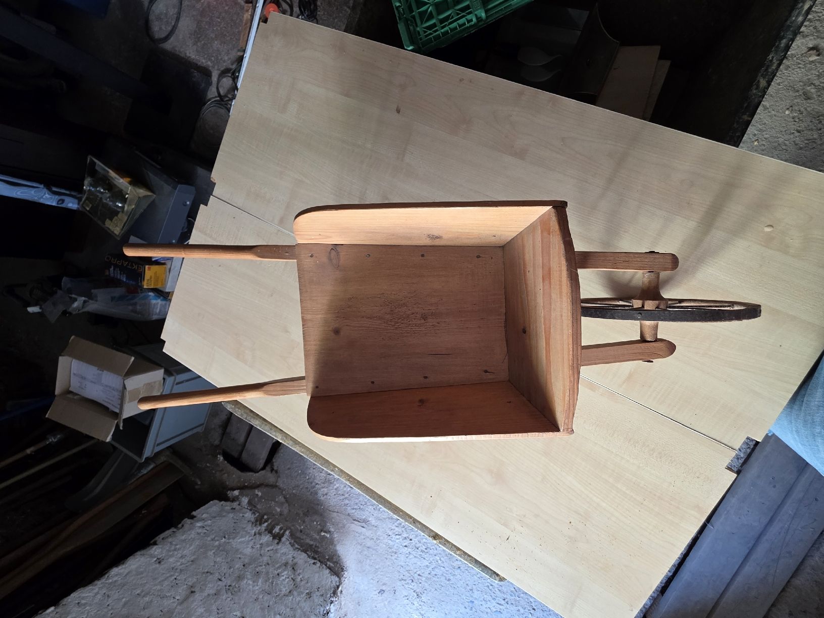 Carriole: Brouette en bois décorative – Usato da Collonges venduto da 2D_Collector 3