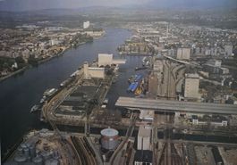 Schulwandbild  Flugbild Rheinhafen Basel /ix