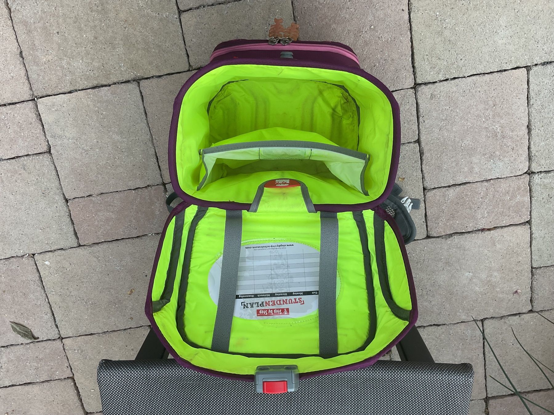 Step by Step Borse & Zaini: Schulthek Schulrucksack Step by Step lila mit Federmäppchen – Usato da Anglikon venduto da vanbecheren 9