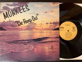 The Monkees – She Hangs Out [LP US 1980]