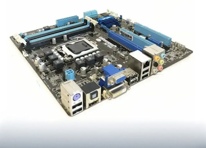 Asus Schede madri: PC-Aufrüst-Bundle: ASUS P7H55-M Pro+ Intel i7 CPU + 32GB RAM – Usato da Spiez venduto da Niceshop