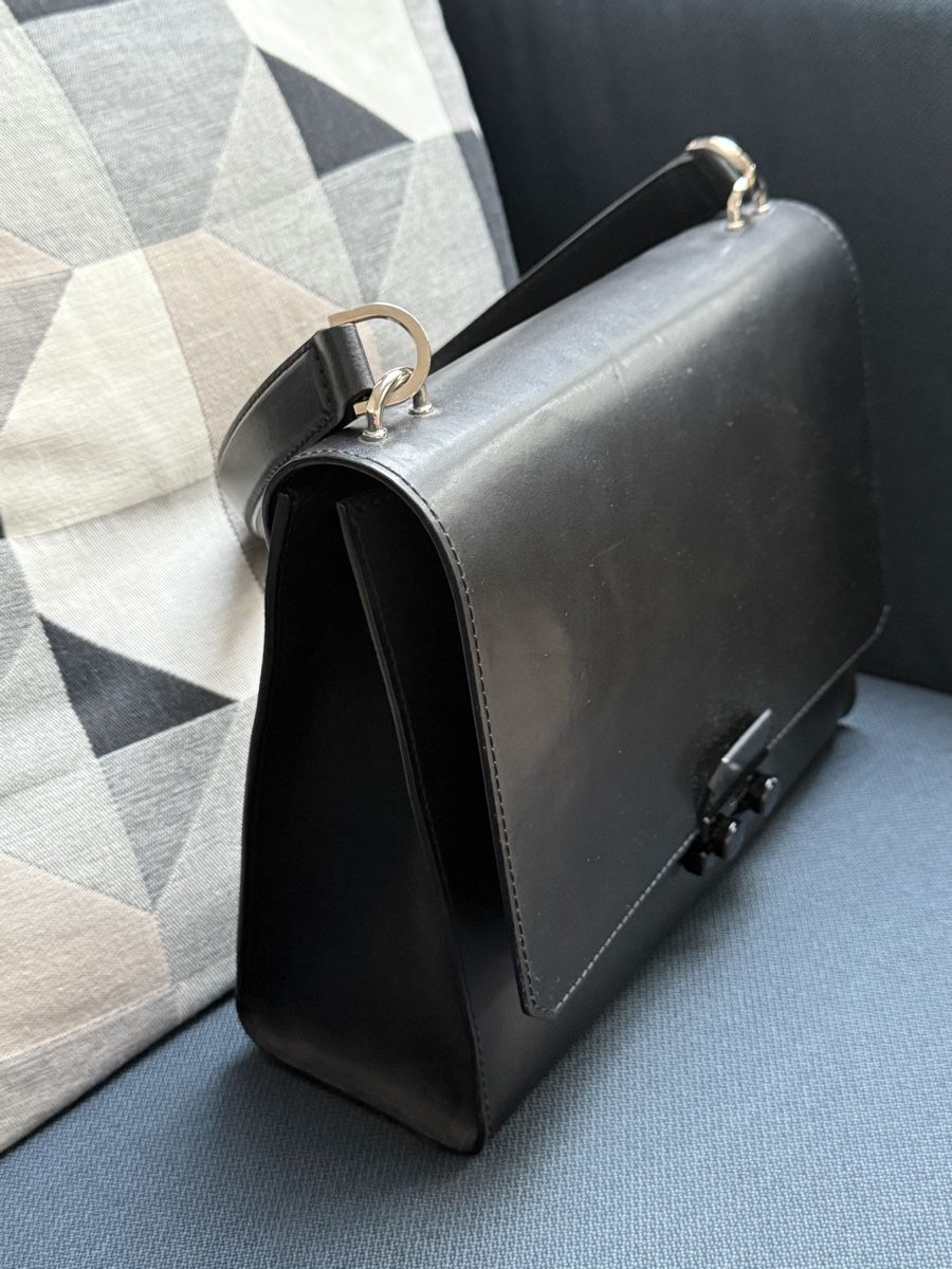 Taschen für Damen: Pollini Handtasche schwarz – Neu (gemäss Beschreibung) aus Solothurn von Spicar 1