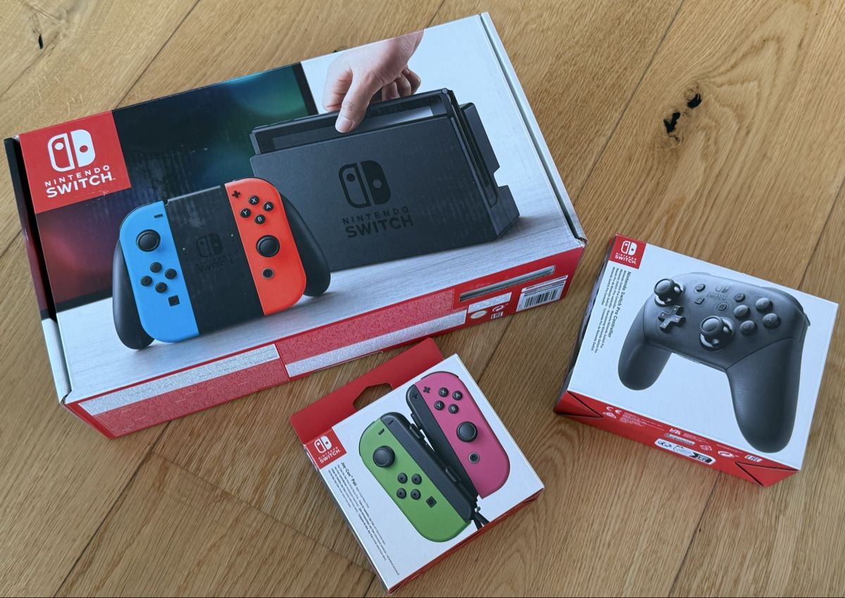 Nintendo Konsolen: Nintendo Switch Set - Top Zustand - OVP – Gebraucht aus Bettwiesen von J_Lino 9