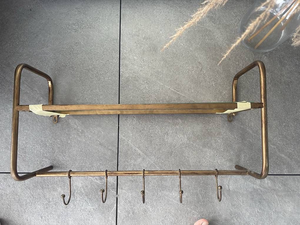 Porte manteau: Garderobe – D'occasion à Grellingen par Andrew_Shay