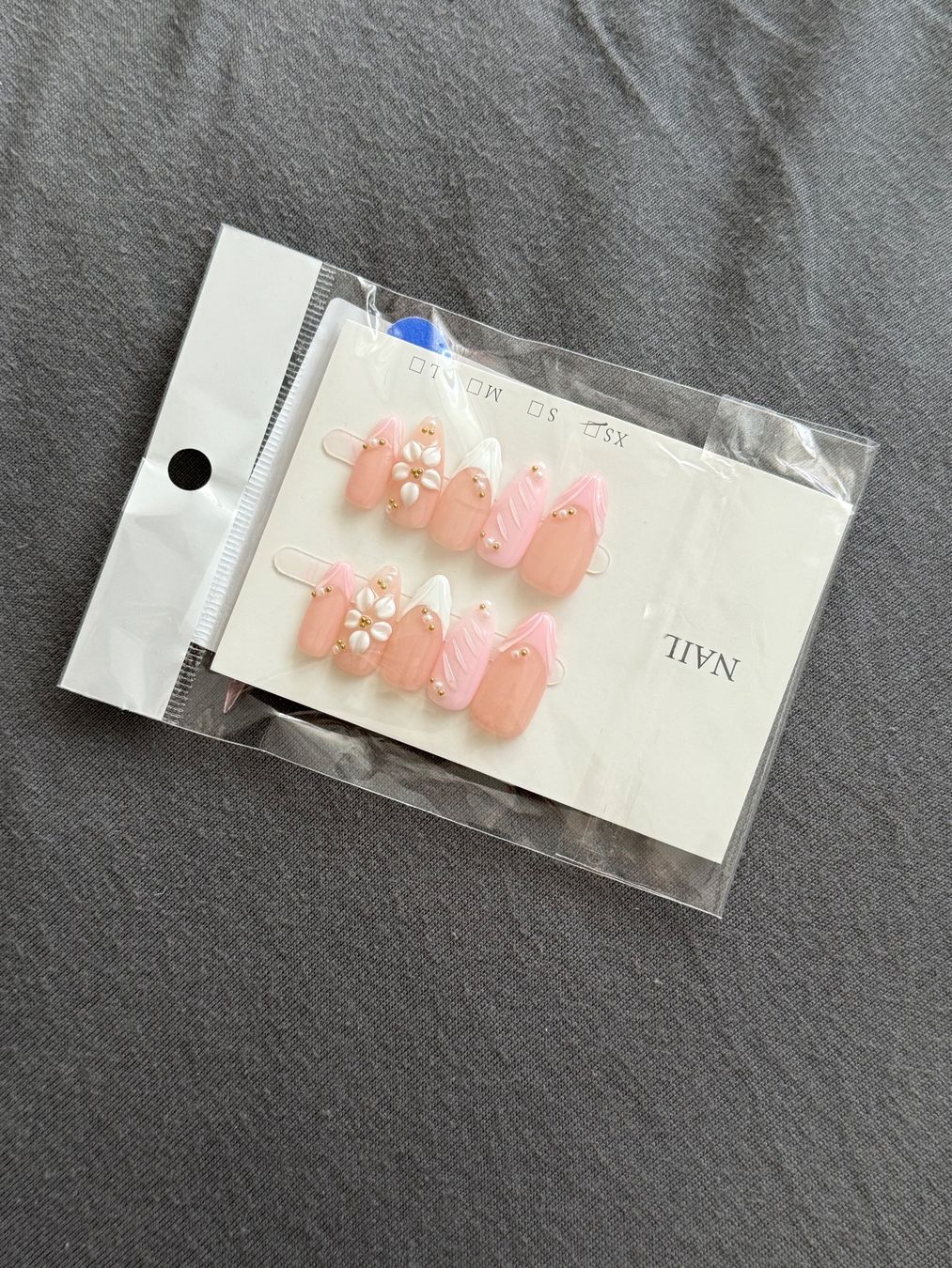 Ongles artificiels: Press on Nails – Neuf avec emballage d'origine à Baar par and_x9gz