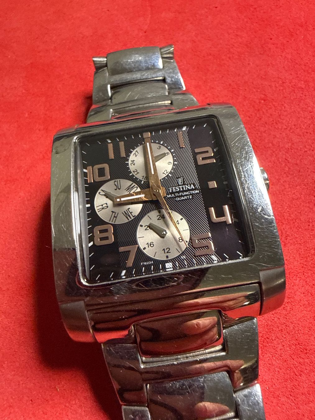 Festina Montres: Festina 36.5 mm – D'occasion à Pfeffingen par Allhandelklgwatches