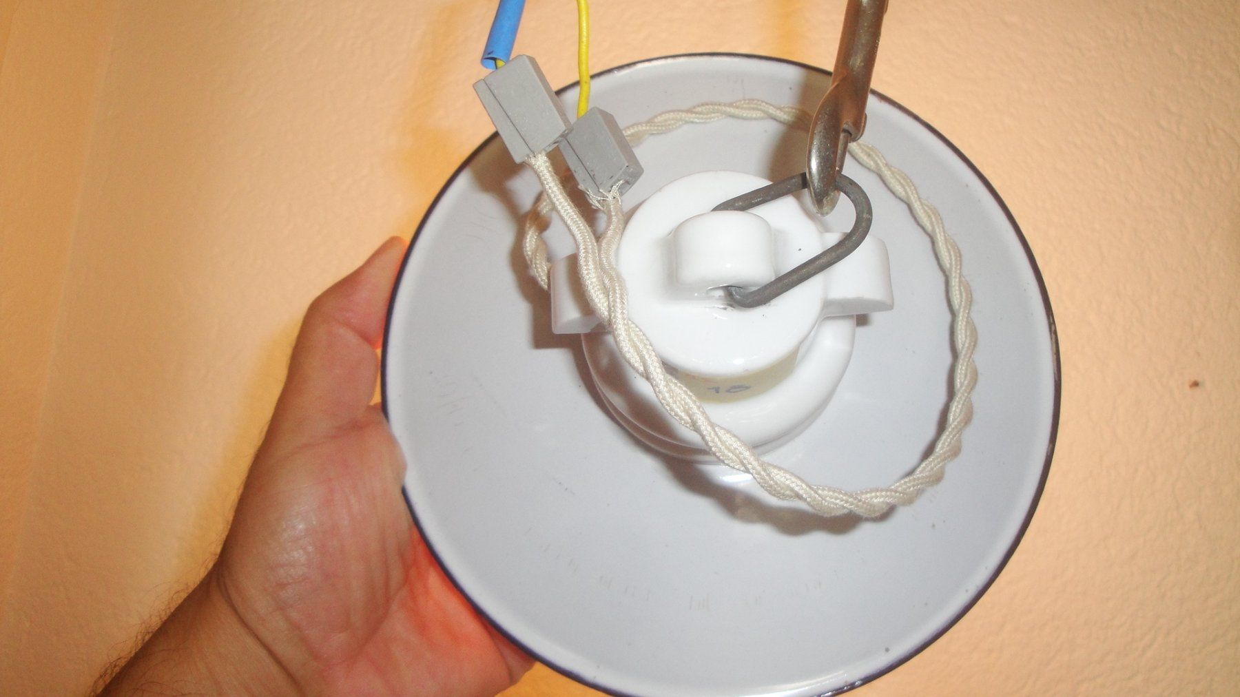 Lampadari & plafoniere: Kellerlampe mit Emaillierter Lampenschirm – Usato da Zürich venduto da Paykan 2