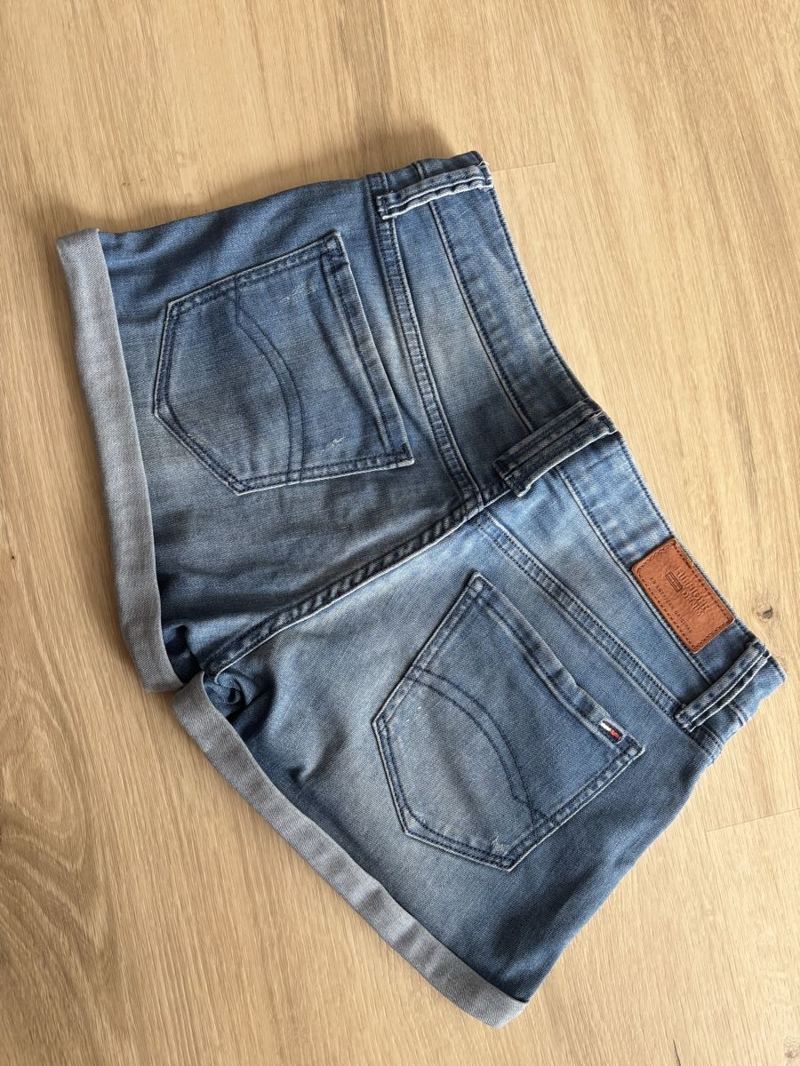 Tommy Hilfiger Pantaloni: Tommy Hilfiger Denim Shorts, original – Usato da Walterswil SO venduto da simone111 1