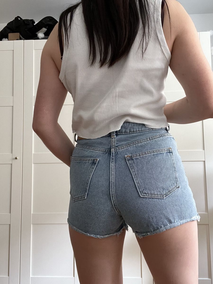 Monki Pantaloni: Monki Shorts – Nuovo (secondo la descrizione) da Bern venduto da lea_wf9x 1