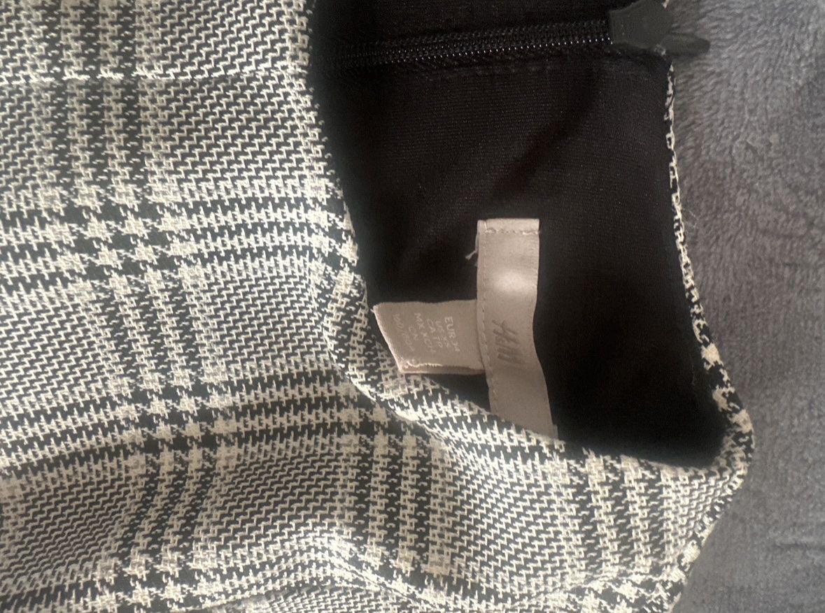 H&M Kleider: Kleid mit Bindegürtel  – Gebraucht aus Turgi von pa.ti.d 1