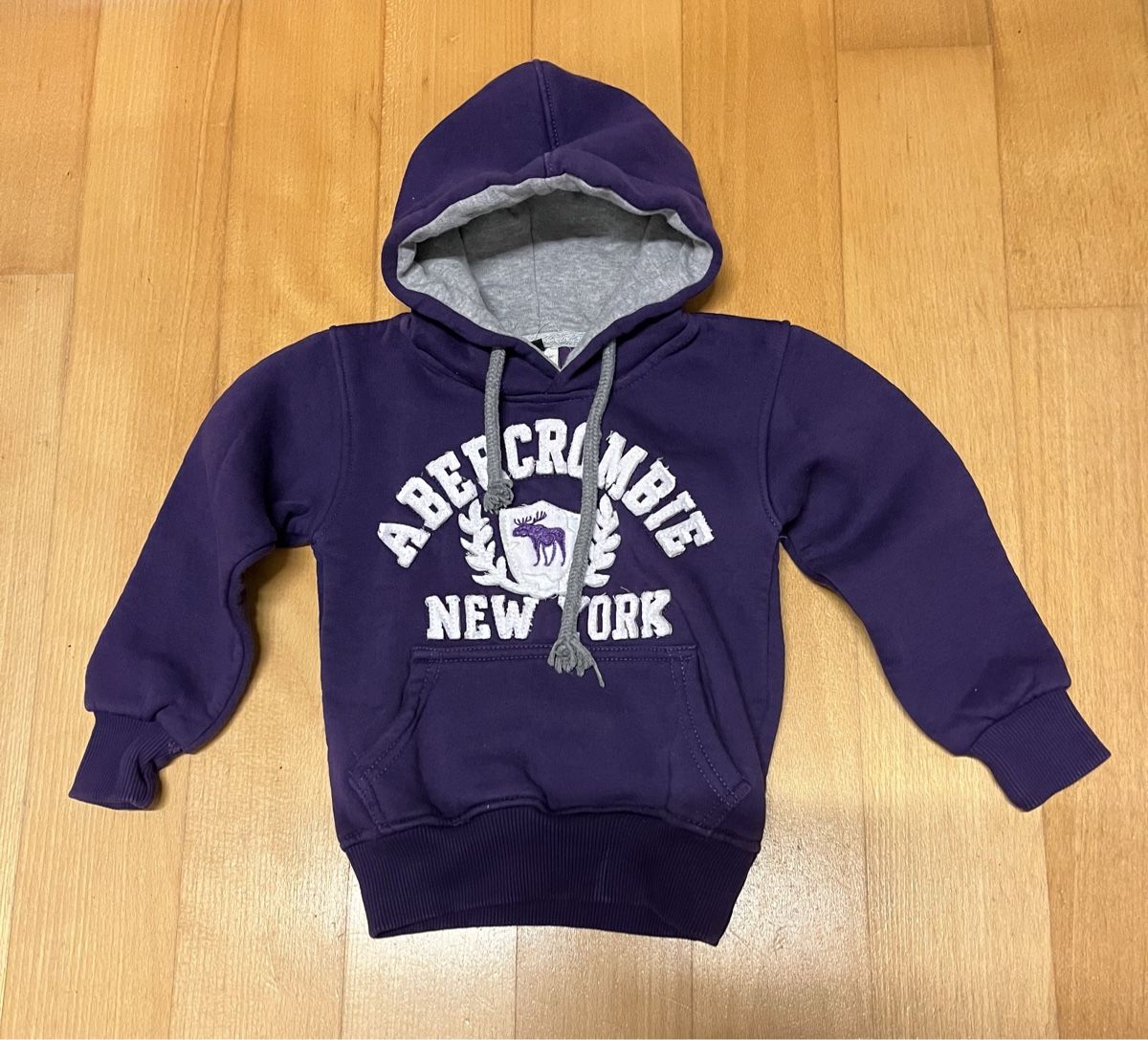 Abercrombie Maglioni & Felpe: Kinderpullover von Abercombie, Grösse 104 – Usato da Kirchberg BE venduto da qualle01