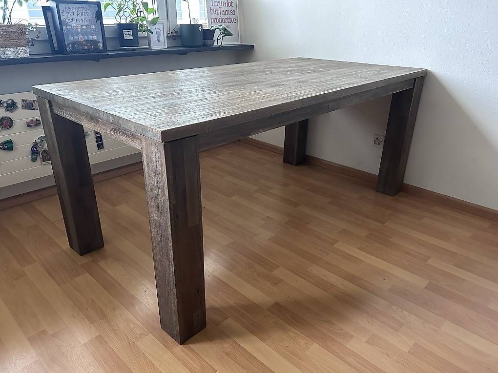 Tables: Esstisch aus Holz – D'occasion à Basel par tsulih