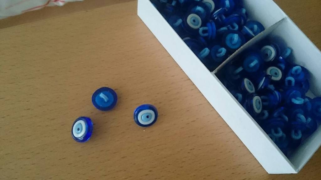 Bottoni: 5 Stk. Knopf blau – Usato da Allschwil venduto da 86d_fmd5 2
