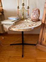 Beistelltisch rund mit Metallgestell