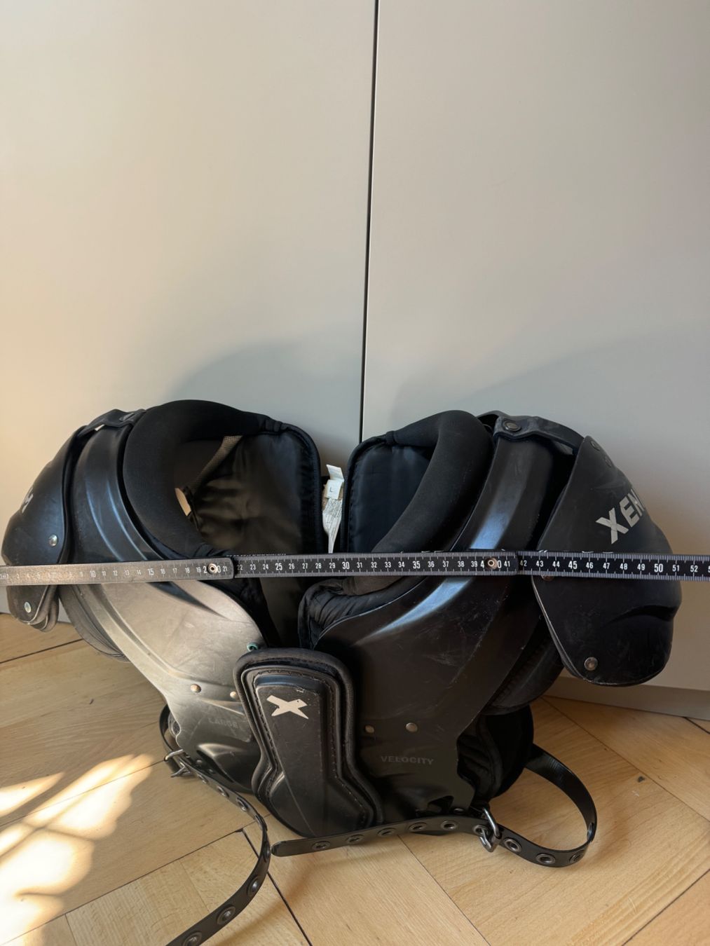 Schutz & Schoner: Xenith Shoulder Pads Grösse L – Gebraucht aus Bern von Sonne26Mond 5