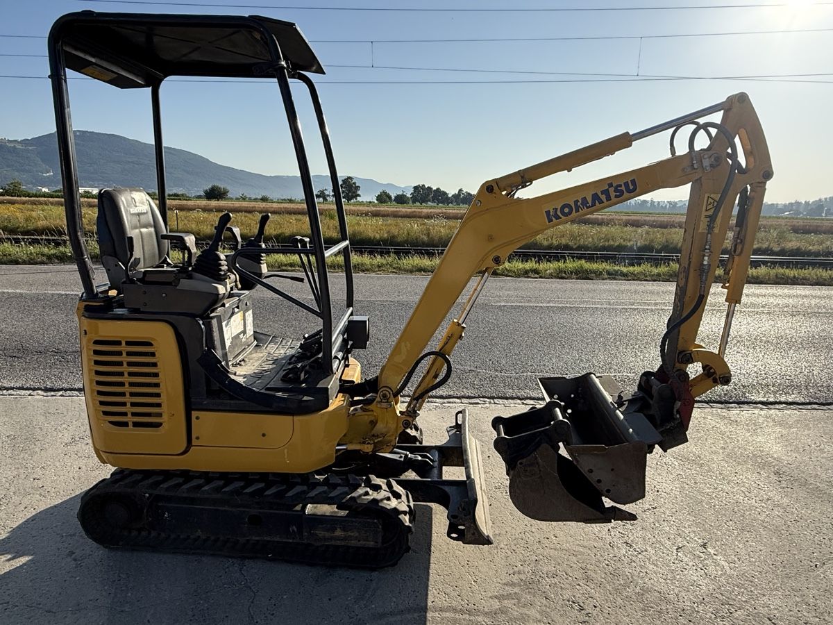 Komatsu Escavatori: Bagger Minibagger Komatsu PC16-3HS Nr. 131 – Usato da Niederbipp venduto da baggerch 4