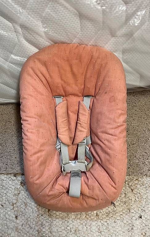 Hochstühle: Tripp Trapp Babyschale – Gebraucht aus aegerten von Pawe3