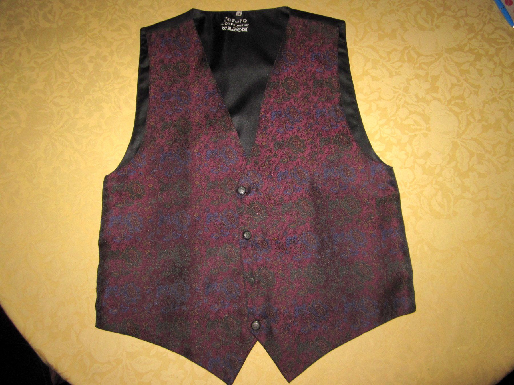 Gilet & Giacche: Herren-Gilet – Usato da Binningen venduto da flugi30