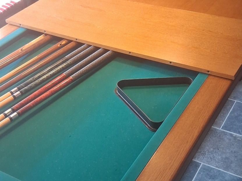 Billiardtische: Billiard-/Esstisch, Echtholz – Gebraucht aus Kefikon TG von ode_fm6v