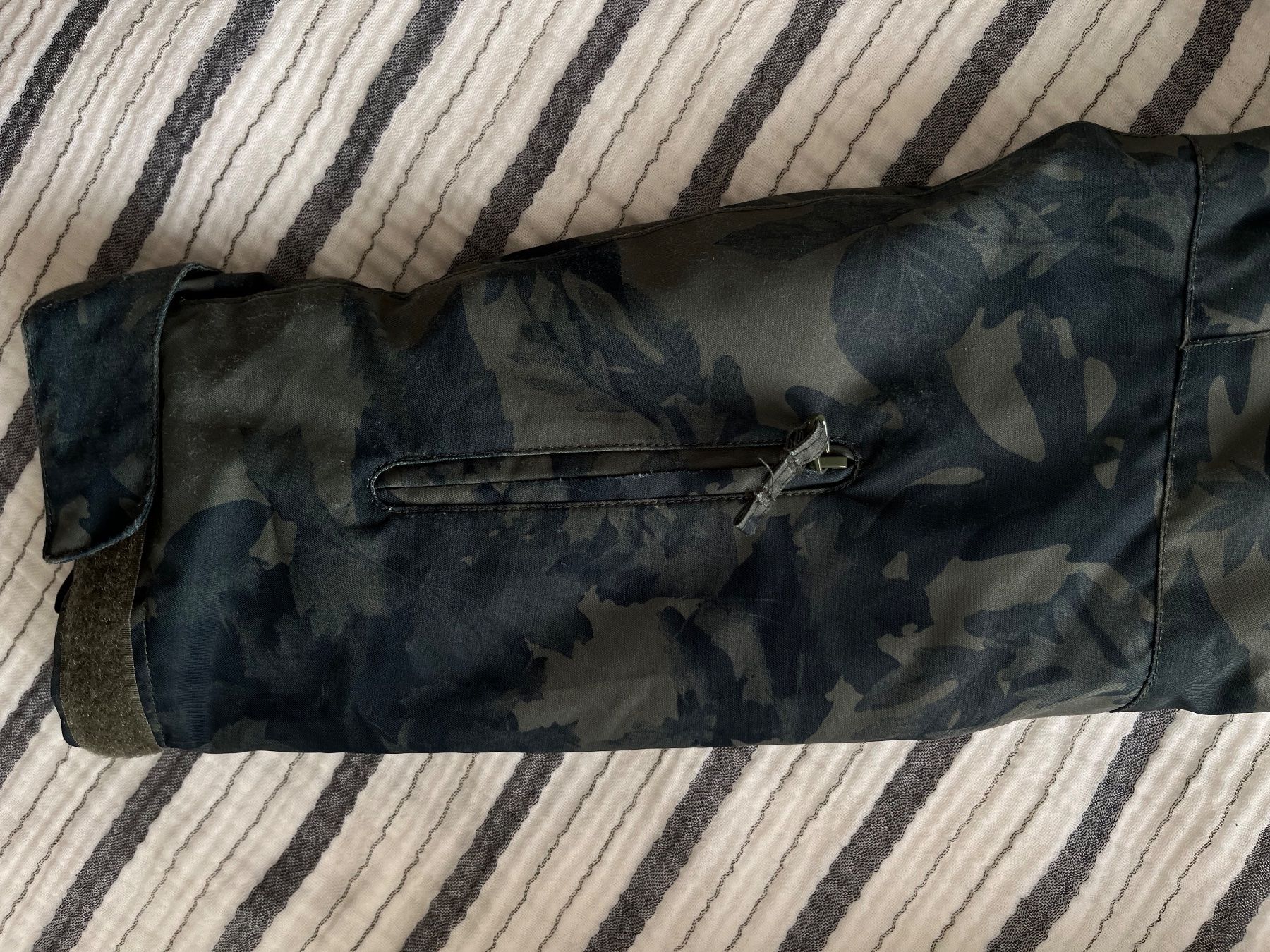 Roxy Sci: Roxy Ski-/ Snowboardjacke – Usato da Basel venduto da rey_d2s7 7