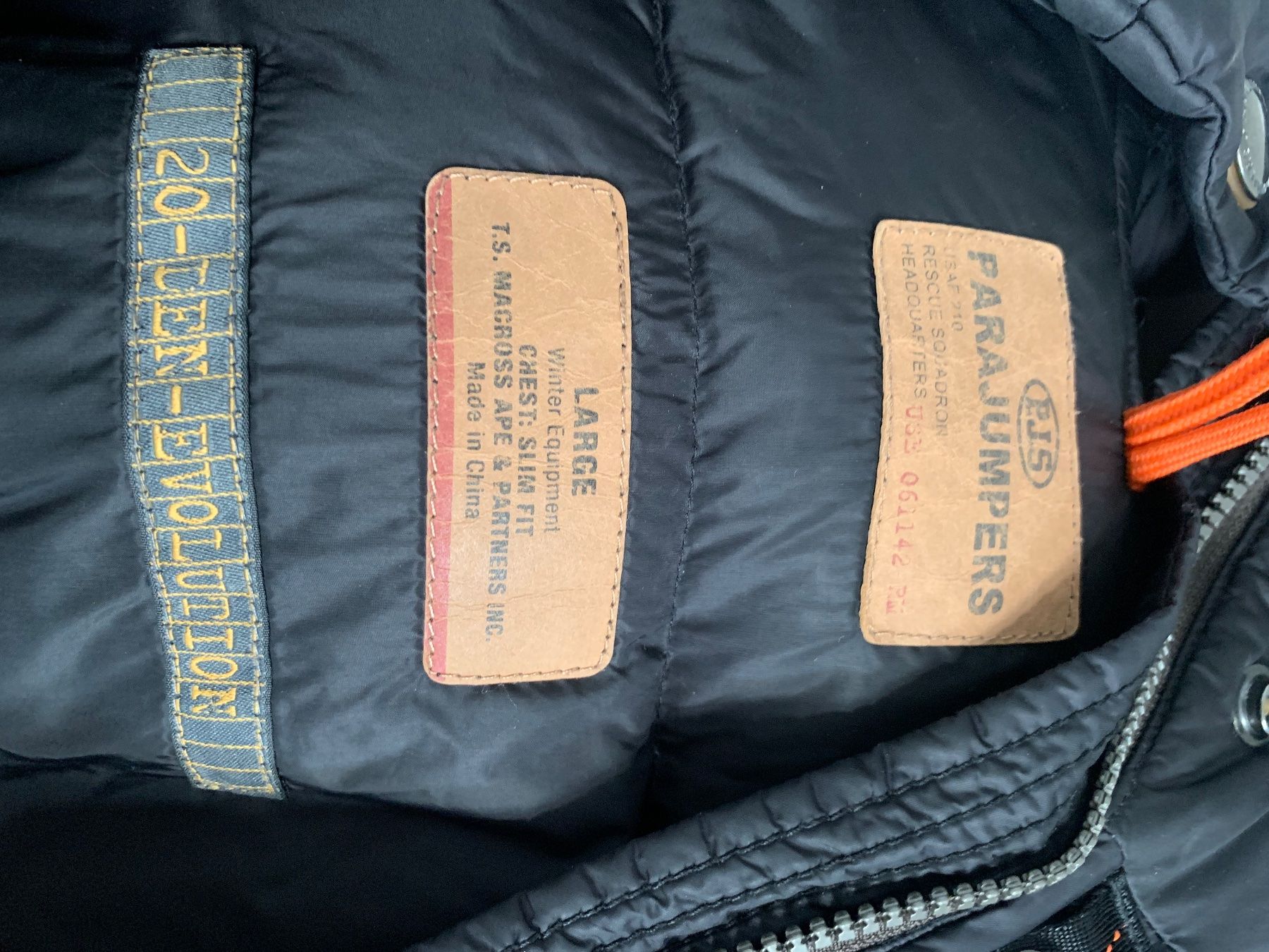 Jacken: Parajumpers daunen jacke damen – Gebraucht aus Zürich von Nikuska32 1