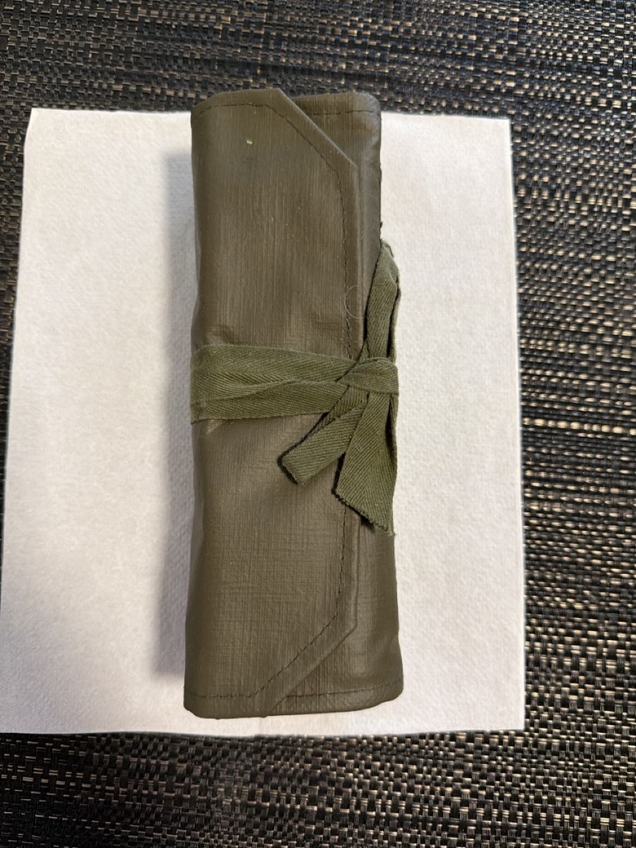Armée suisse Uniformes: Putzzeug Sig Stgw 57 – D'occasion à Lausanne par Erion2015