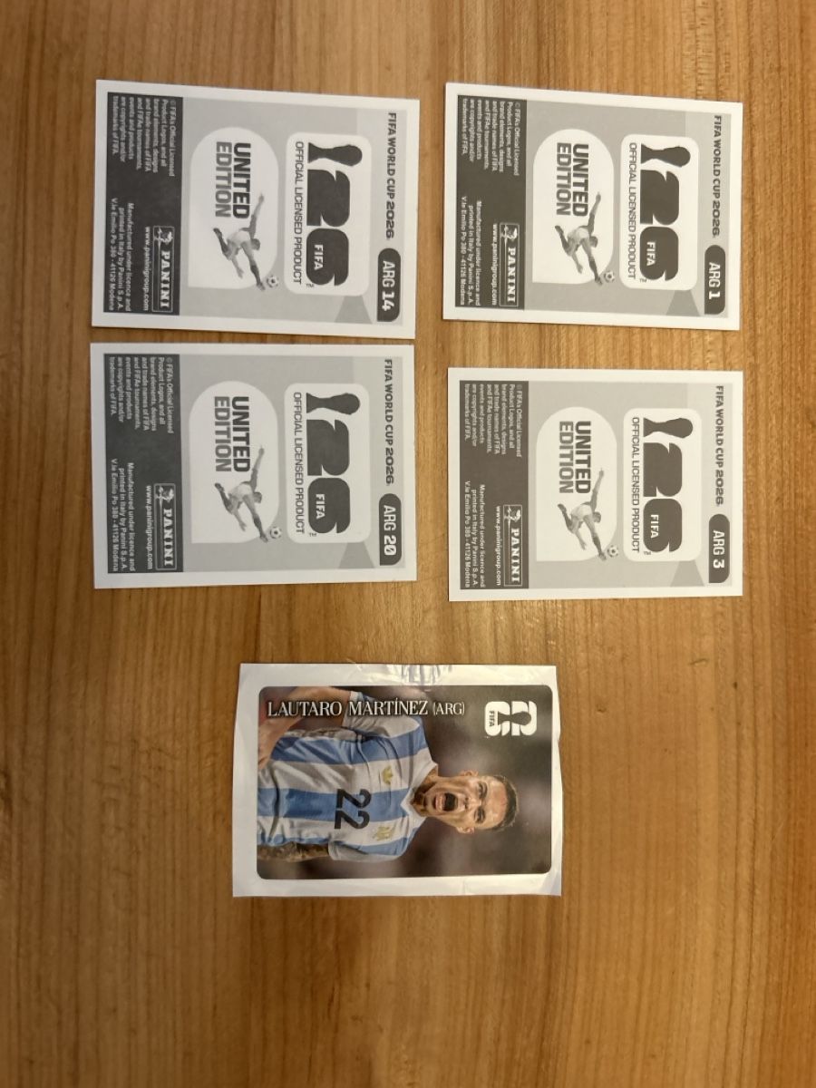 Panini Cartes à collectionner: Panini 2026 - 4 ARG + 1 ARG Colastickers – Neuf avec emballage d'origine à St. Gallen par mic_2tbq 1