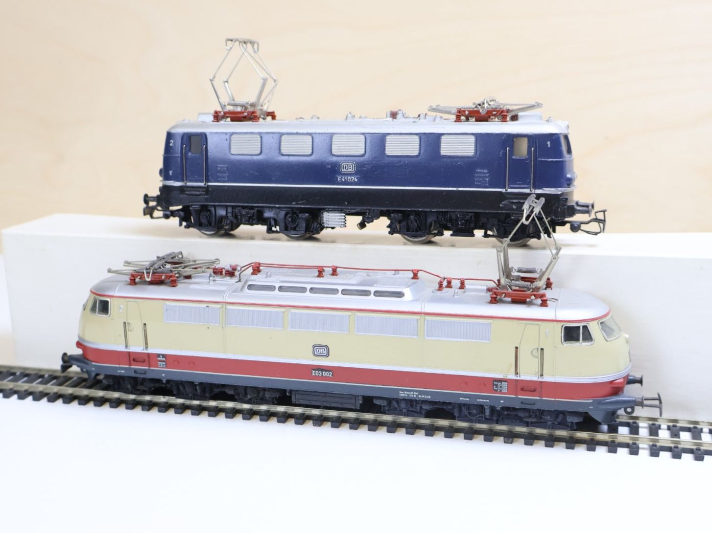 Märklin Modelleisenbahnen: Märklin TEE E03 E-Lok + DB E-Lok E41 - H0 AC – Gebraucht aus Winterthur von Monstera