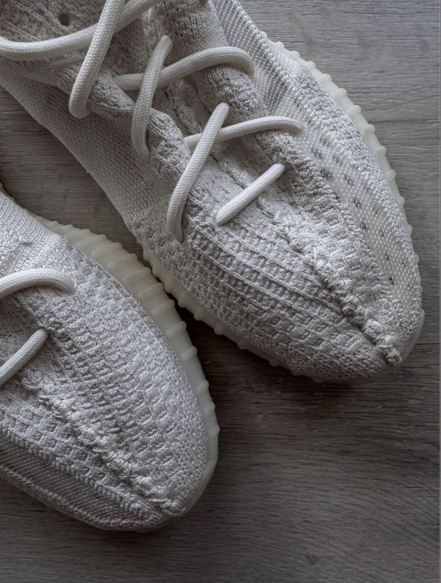Adidas Herrenschuhe: Yeezy Boost 350 V2 Bone, NEU & original – Neu (gemäss Beschreibung) aus St. Gallen von staniel 3