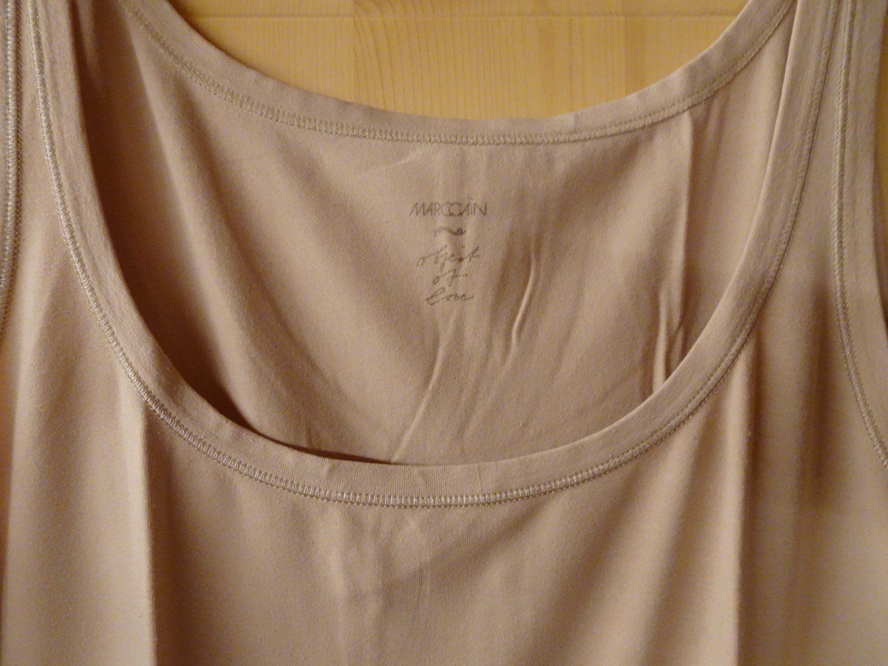 Marc Cain Top: Uni beiges Basic Top von Marc Cain Gr. N5 / L - 426227 – Usato da Küssnacht am Rigi venduto da Good4Deckeli 1