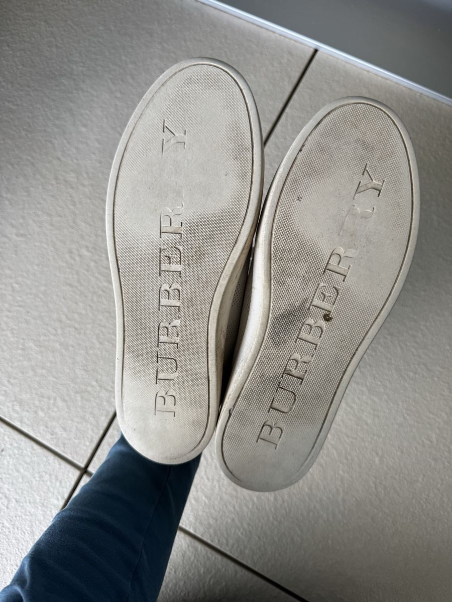 Burberry Damenschuhe: White Burberry Sneakers - size 38 – Gebraucht aus Cham von lb6_m9yt 6