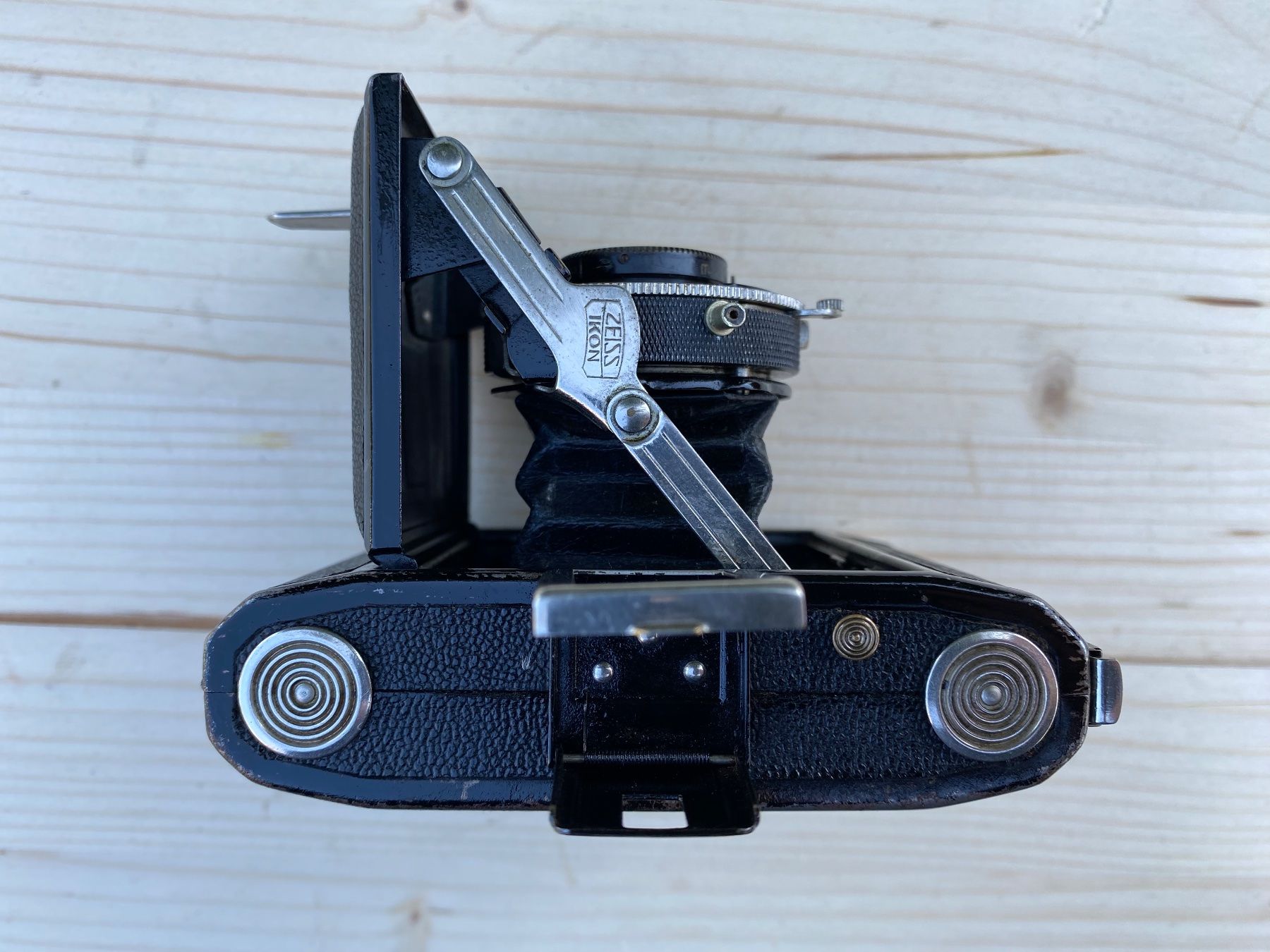 Zeiss Fotocamera: Zeiss Ikon Ikonta Kamera – Usato da Feldbach venduto da Olive1 4