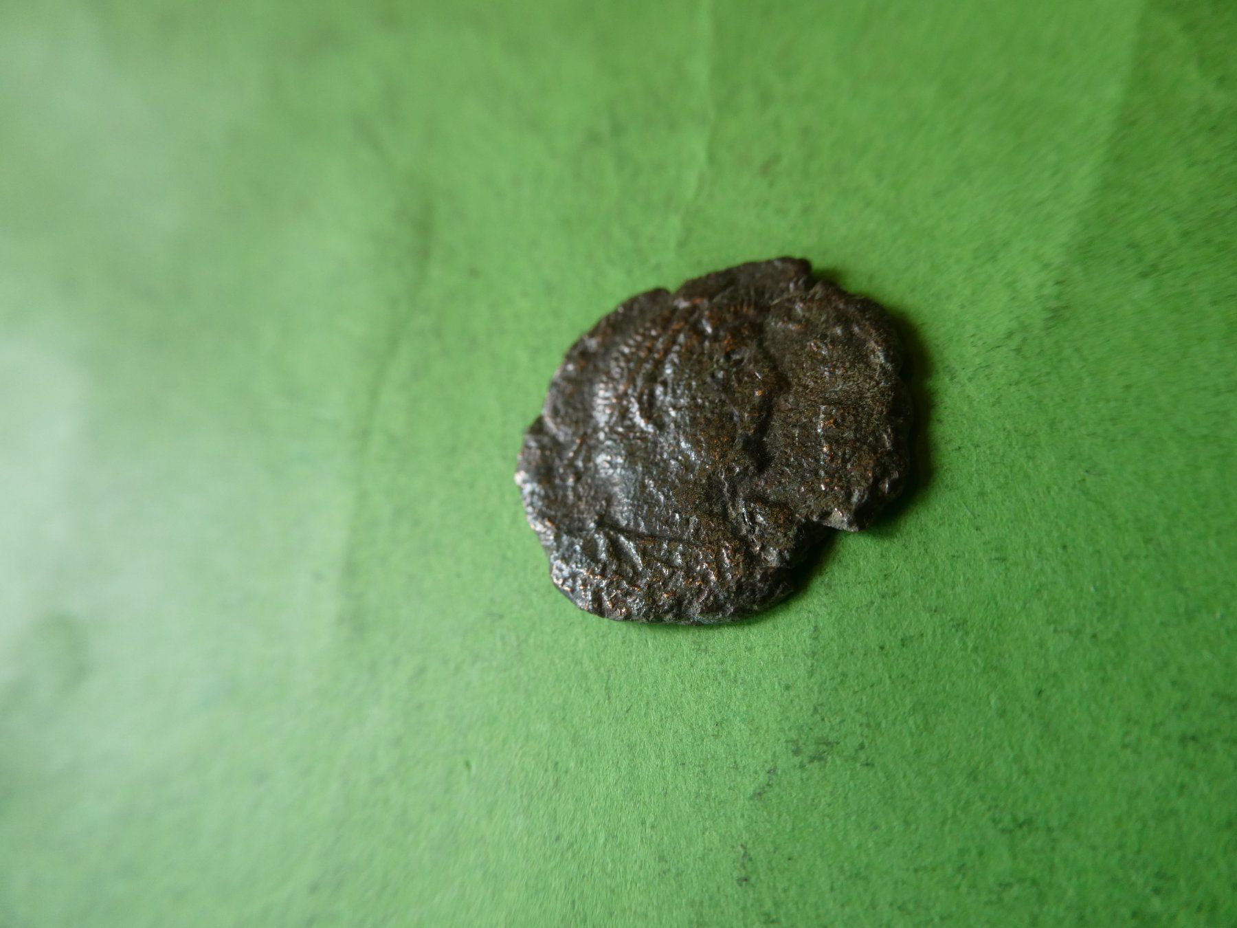 Alle Münzen: uralte   Bronzemünze  17 mm  2.21 g – Gebraucht aus Hinterforst von Rohusri 1